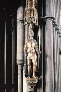 Santa Juana de Arco, escultura de bronce por Sir Ninian Comper (1864-1960) 1925